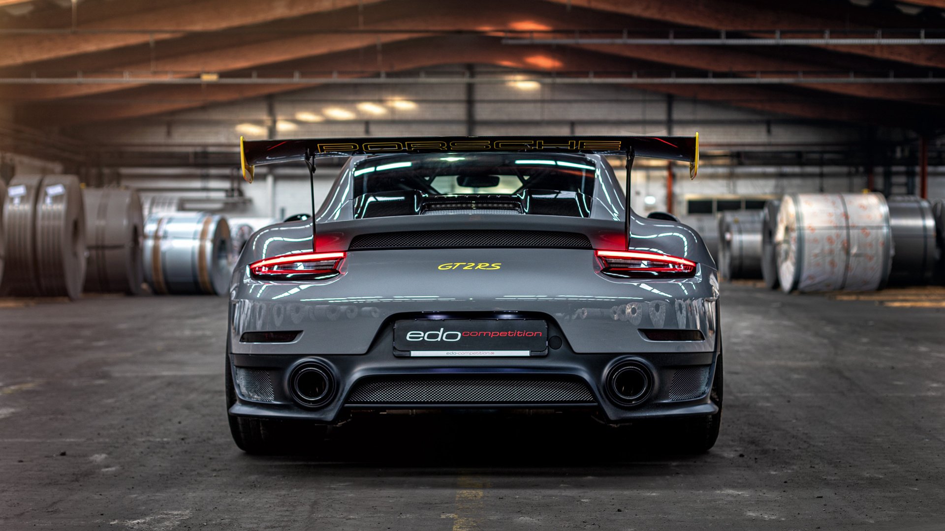 爱游戏 电竞-“高新体育中心健力赛：冠军之争白热化，选手拼尽全力”