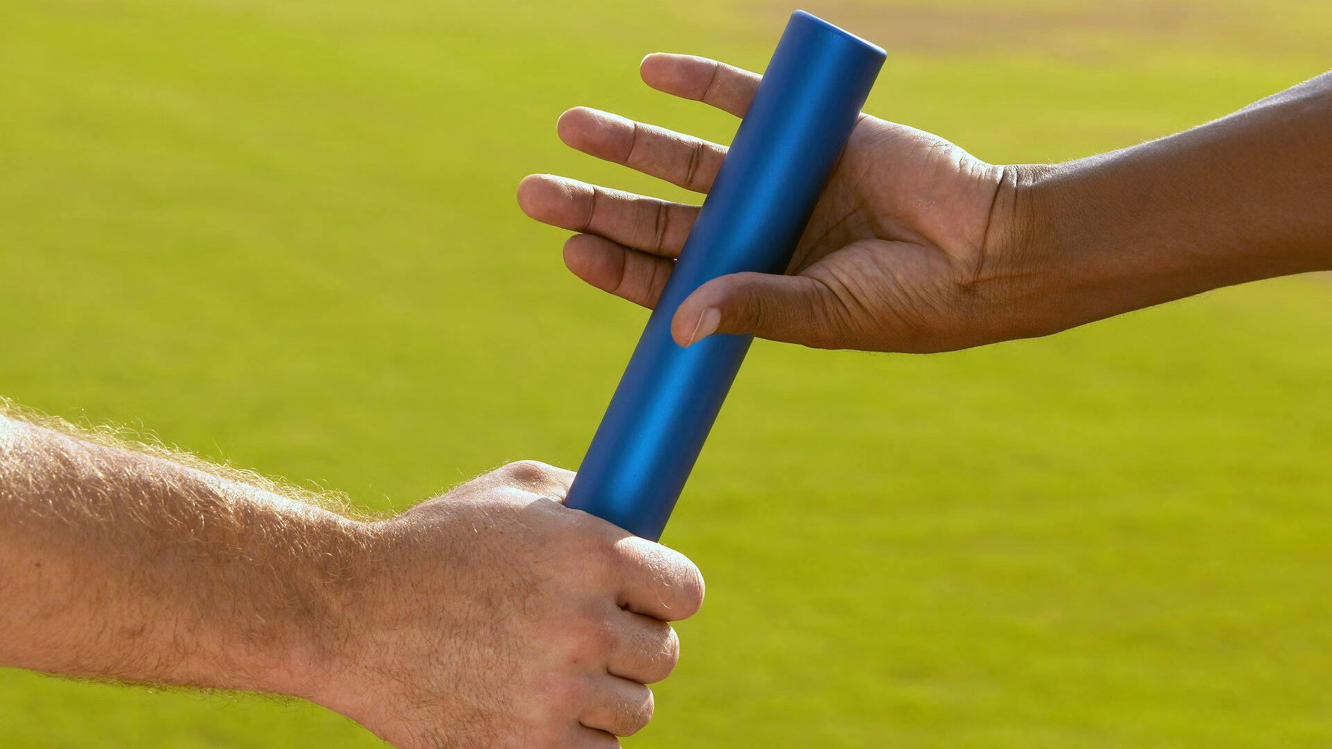 爱游戏真人体育娱乐-《比赛精彩瞬间：回顾年度最佳操作集锦》，竞赛精彩瞬间怎么写